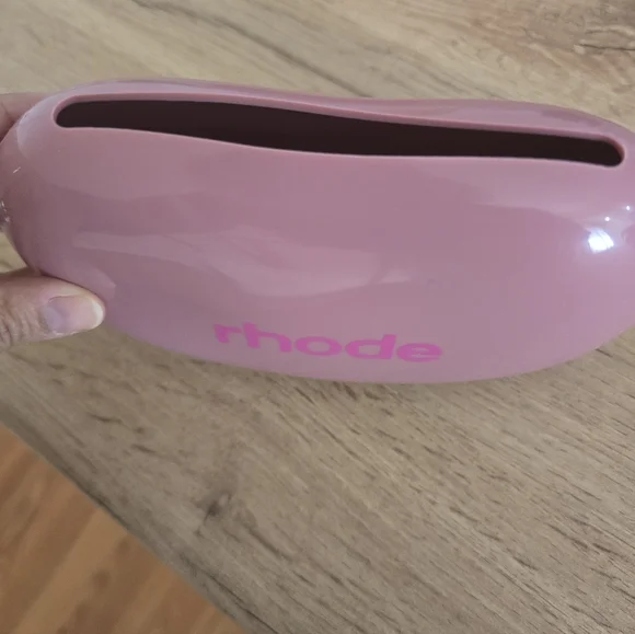 RHODE Glossy Pink Accessory Case Jelly Bean - Picture 2 of 3